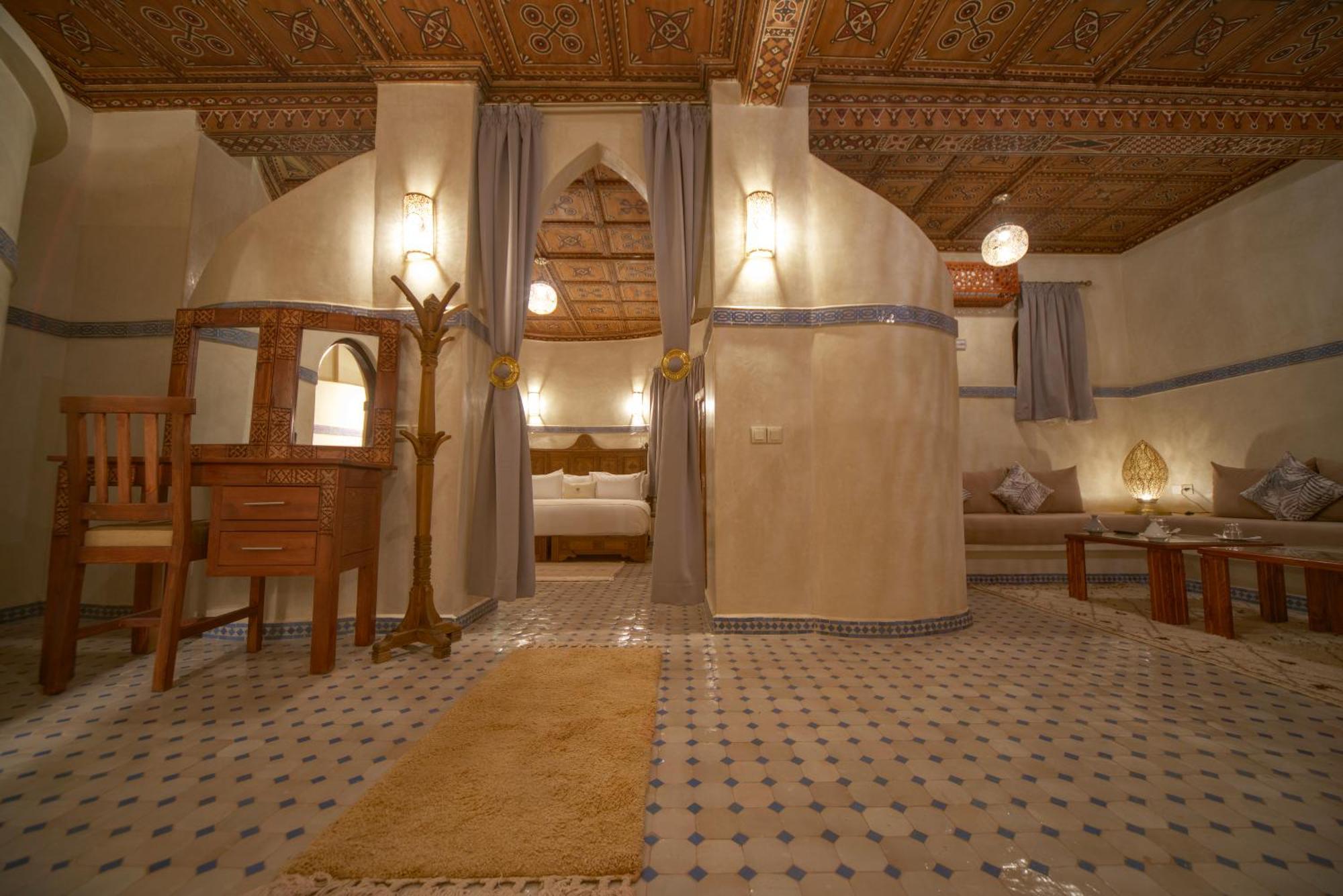 Oz Palace Ouarzazate & Spa Tajda エクステリア 写真