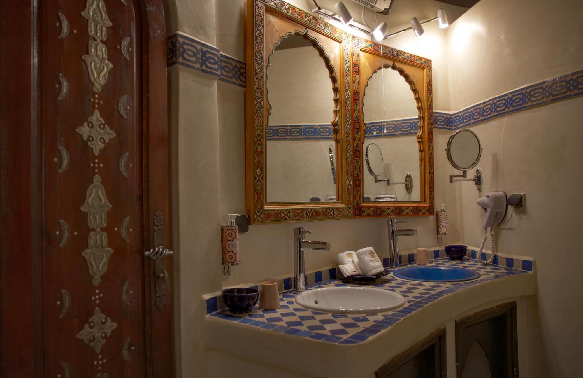 Oz Palace Ouarzazate & Spa Tajda エクステリア 写真